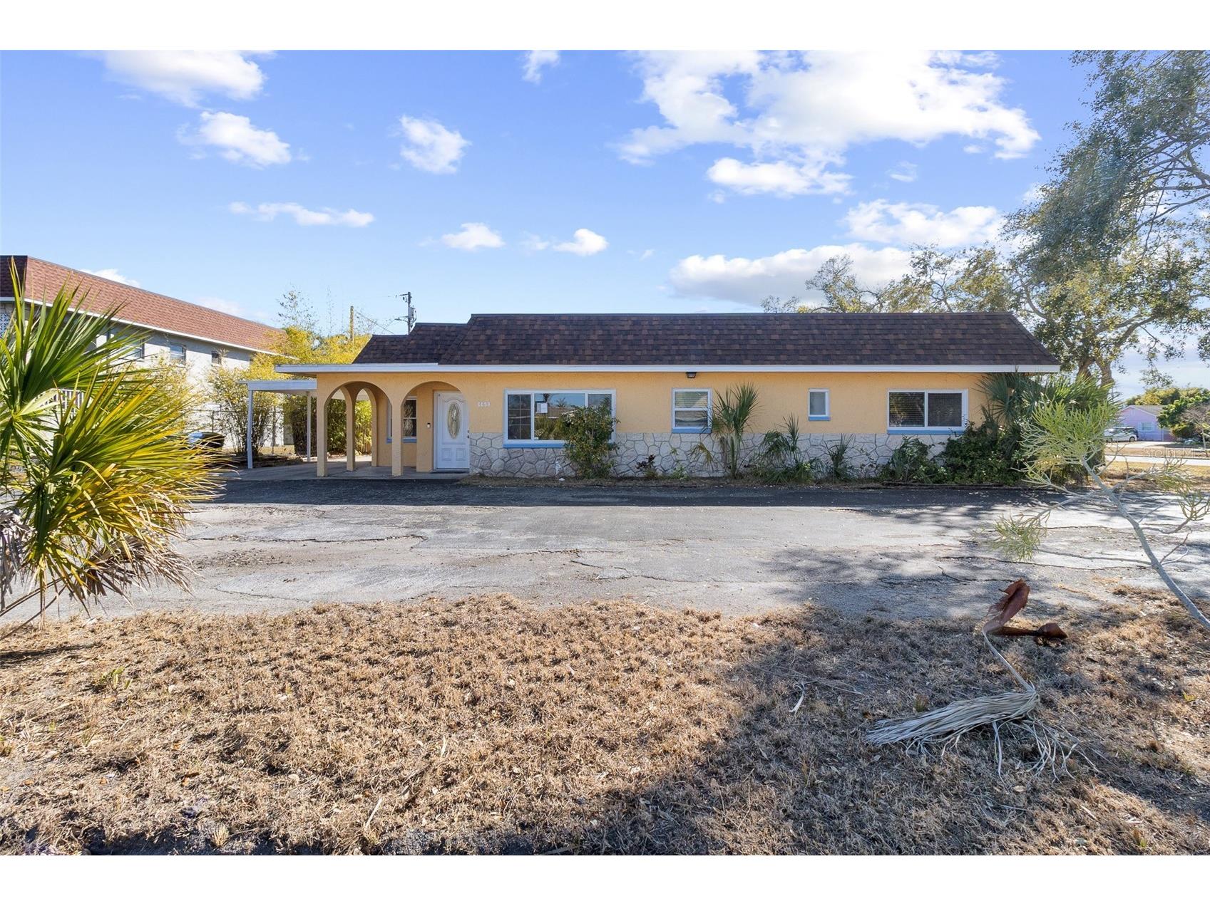6098 22nd Avenue N Saint Petersburg FL 33710 TB8475072 image2