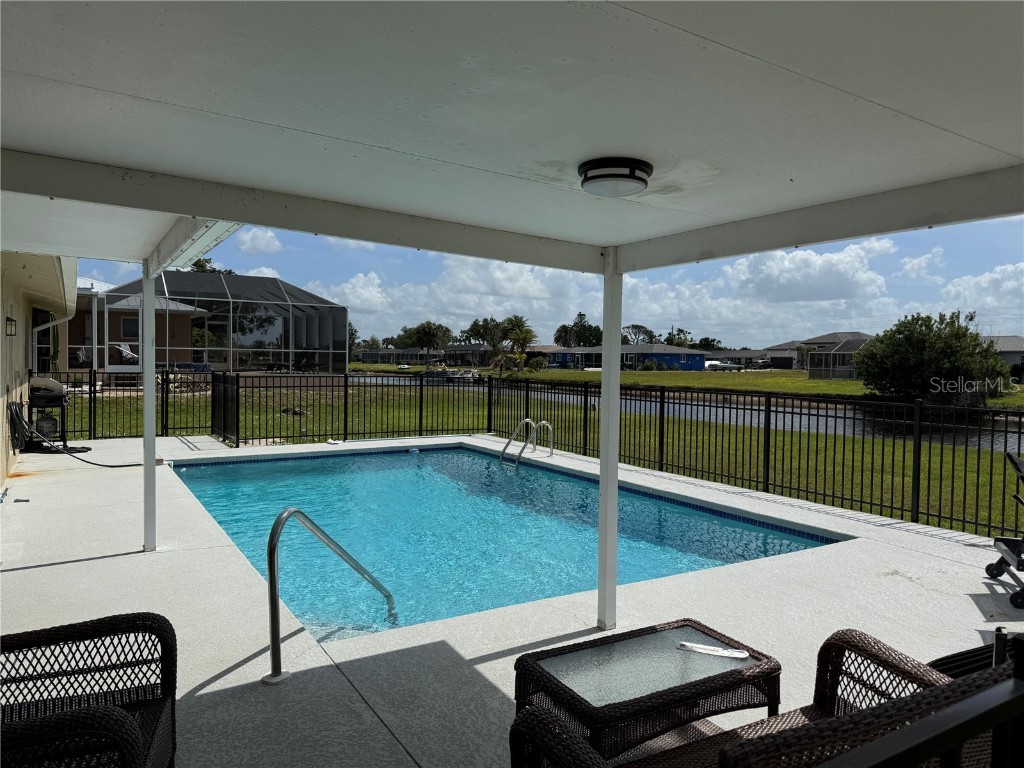 61 Caddy Road Rotonda West FL 33947 C7505987 image1