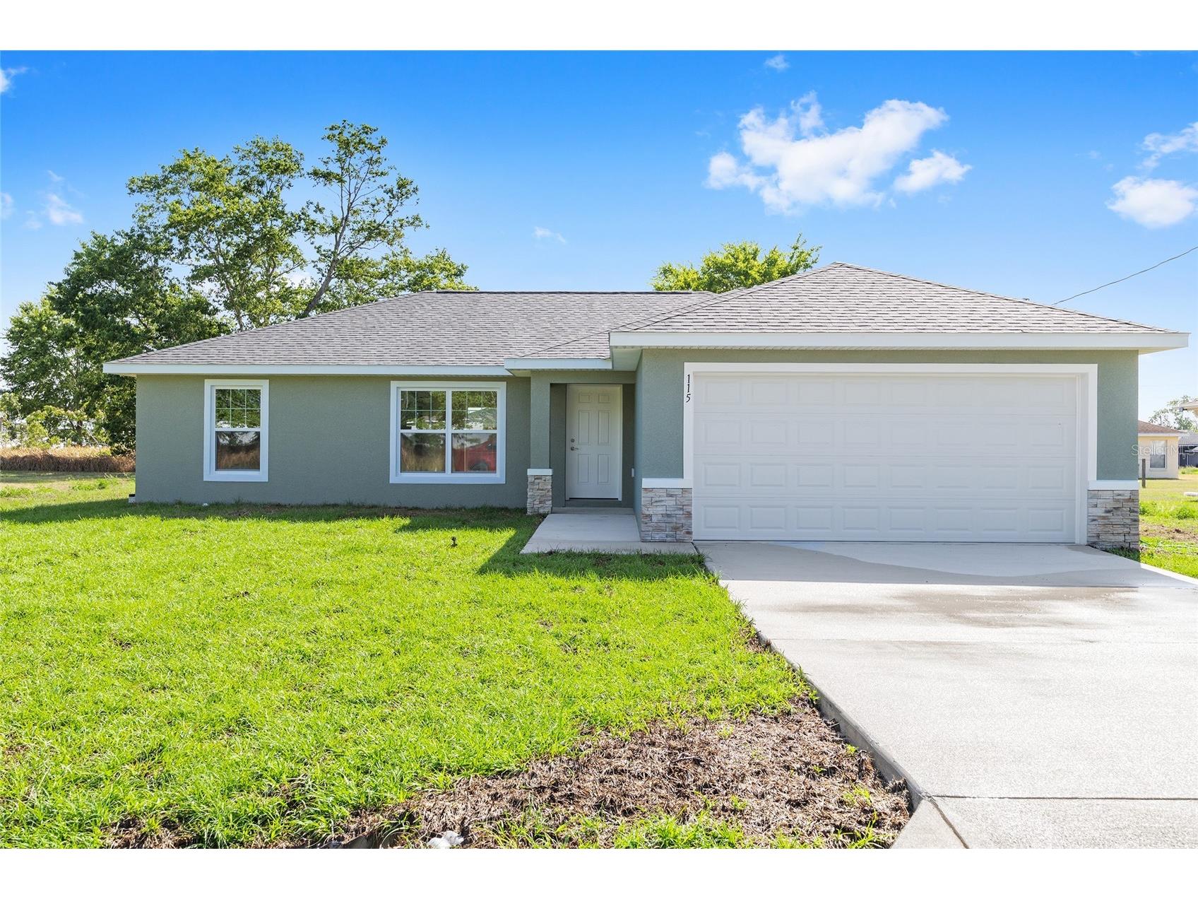 61 Malauka Drive Ocklawaha FL 32179 OM705288 image1