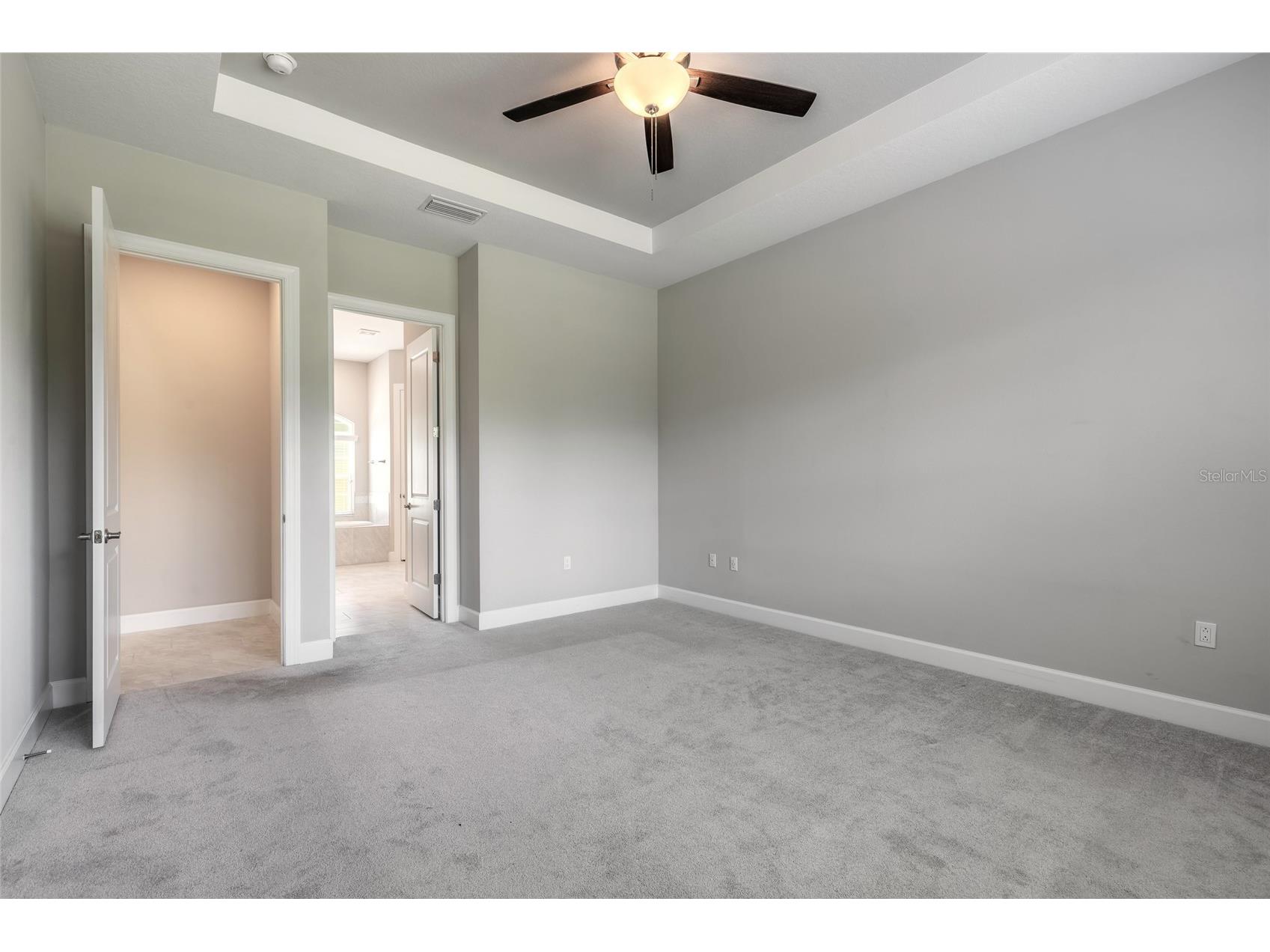 61 N Riverwalk Drive Palm Coast FL 32137 V4950080 image14