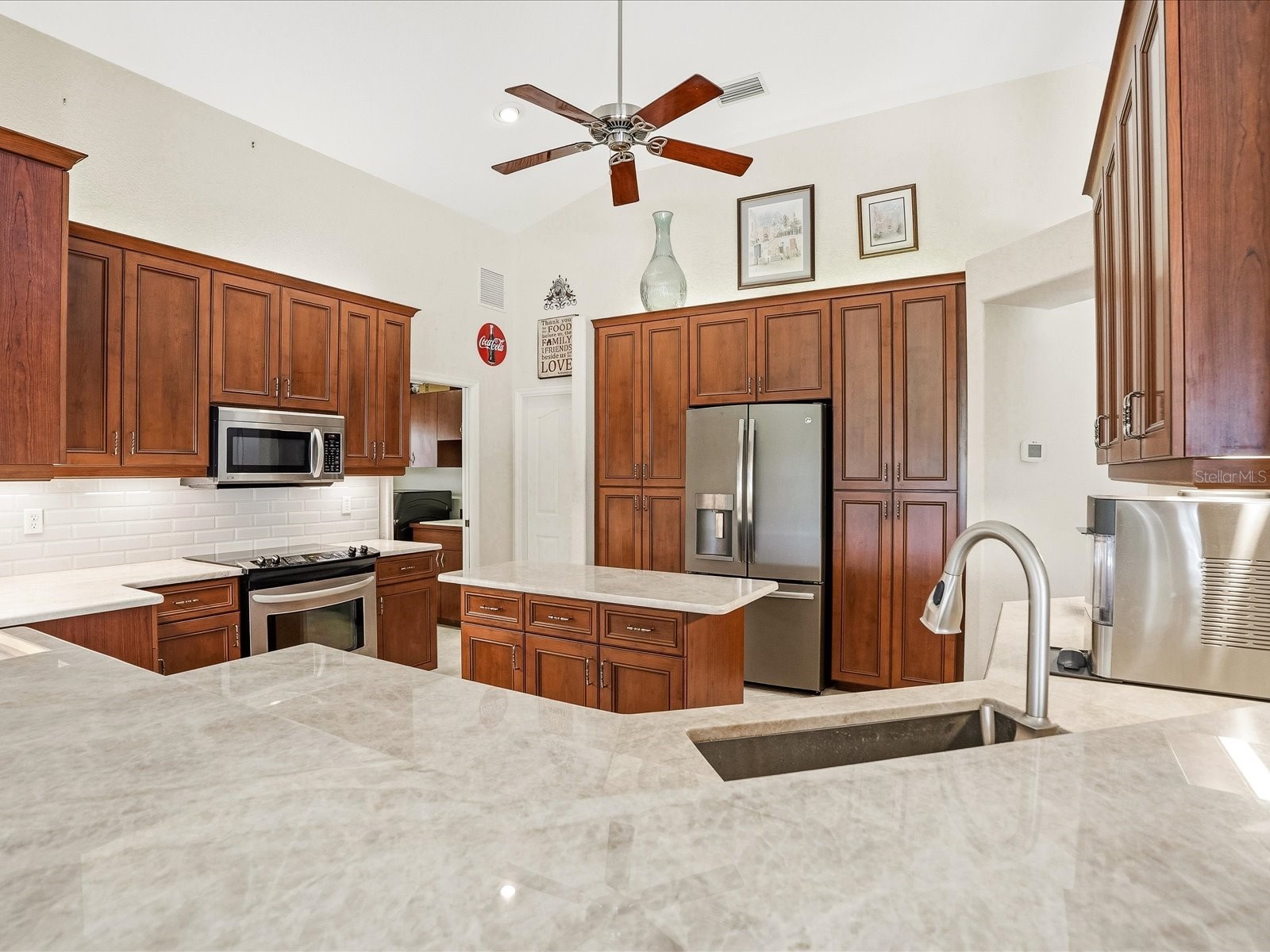61 Pine Valley Court Rotonda West FL 33947 C7528474 image3