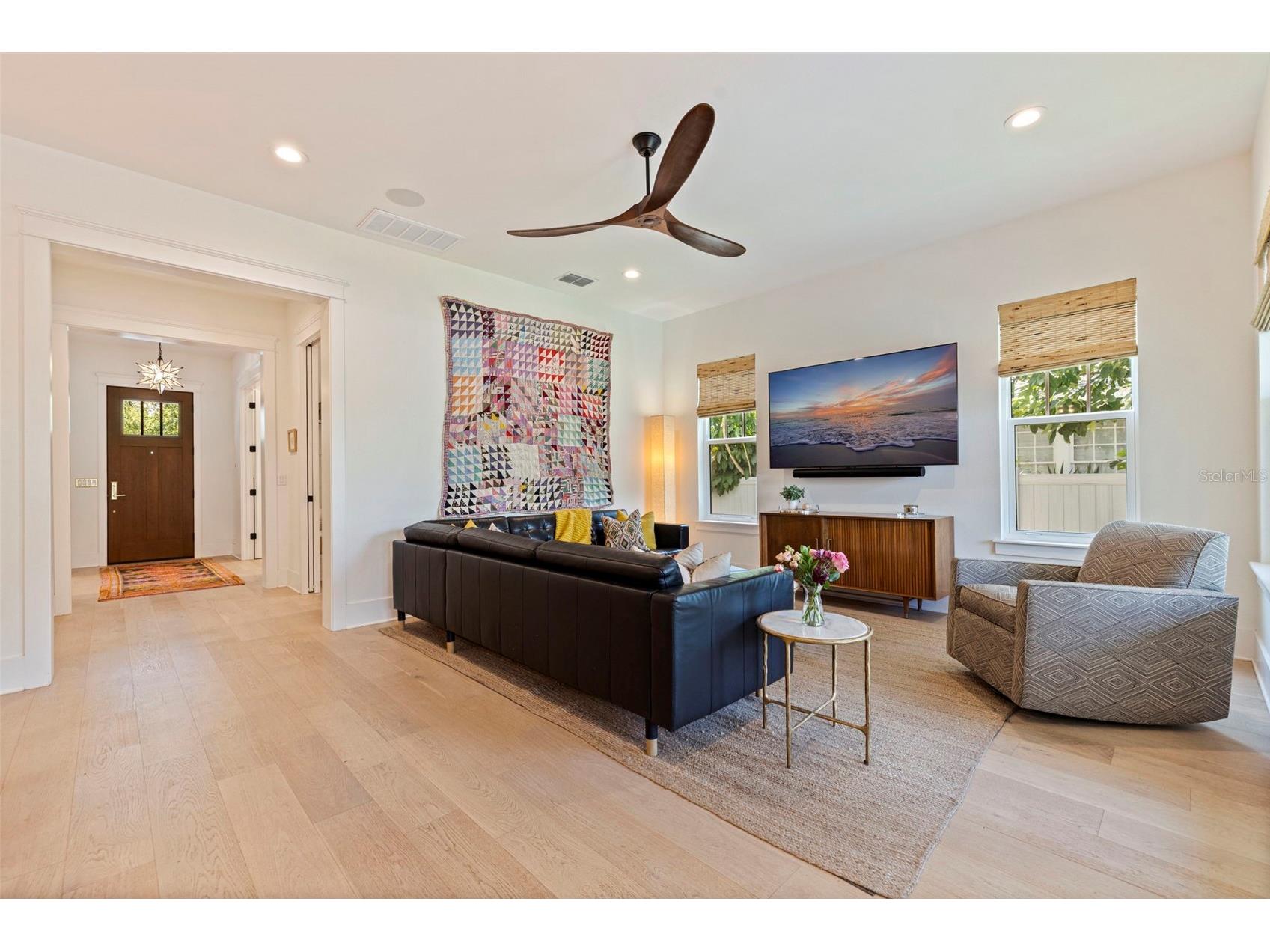 610 5th Street N Saint Petersburg FL 33701 TB8514288 image12