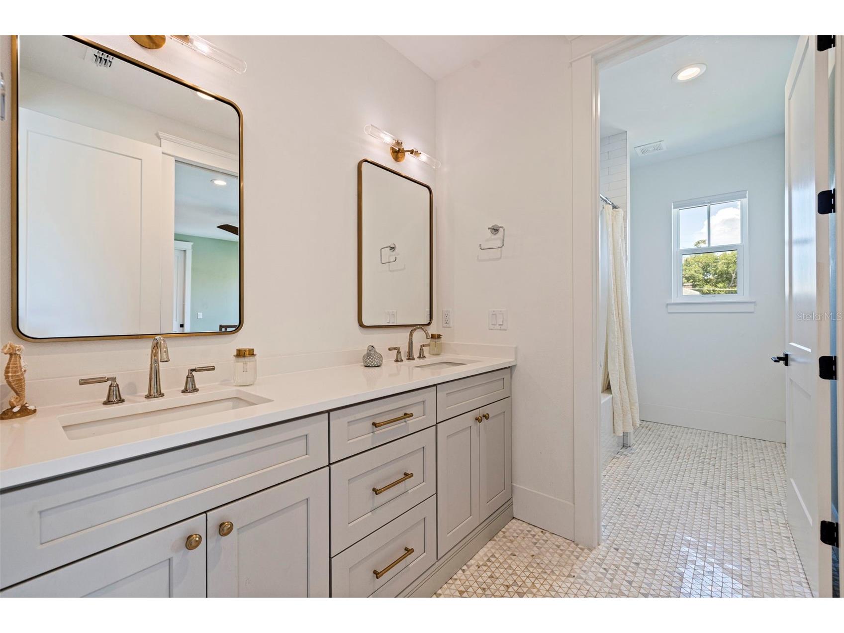610 5th Street N Saint Petersburg FL 33701 TB8514288 image26