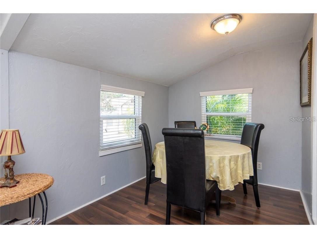 610 8th Street N Saint Petersburg FL 33702 TB8514896 image7