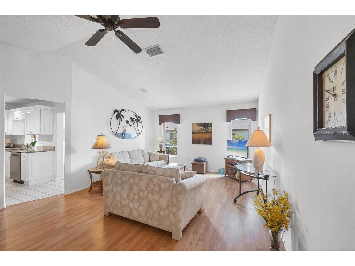 610 Apple Lane Englewood FL 34223 D6143954 image8