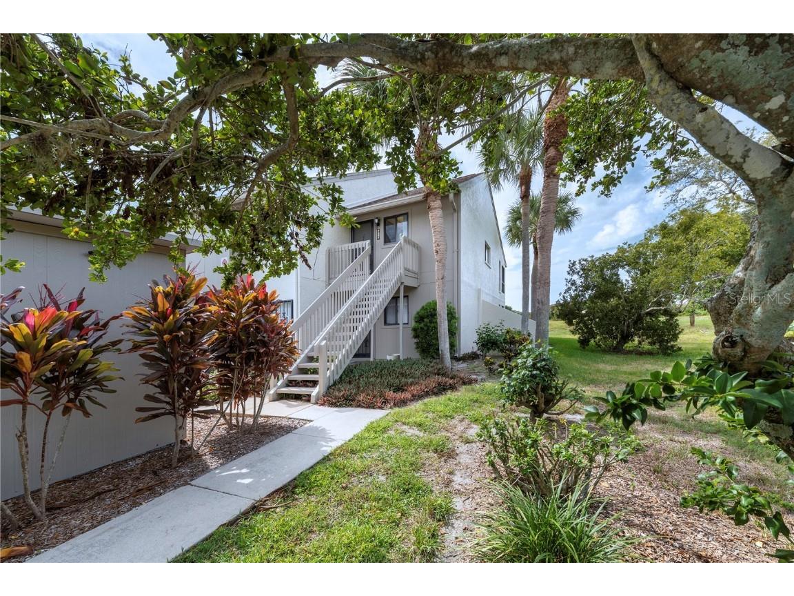 610 Bird Bay Drive W #207 Venice FL 34285 N6129084 image1