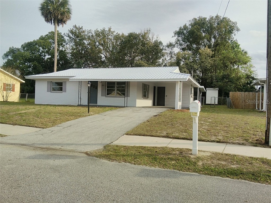 610 Dixson Street Orange City FL 32763 V4934954 image1