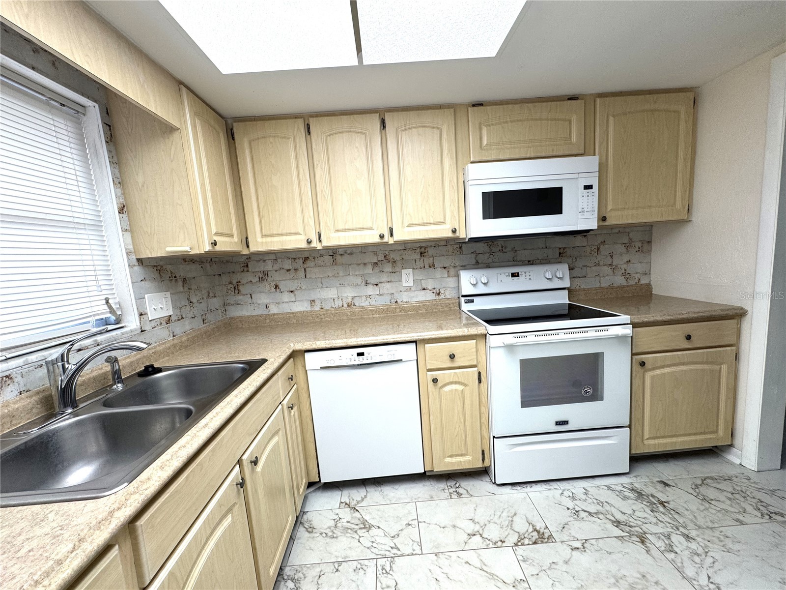 610 Indian Rocks Road N #103 Belleair Bluffs FL 33770 TB8492564 image4