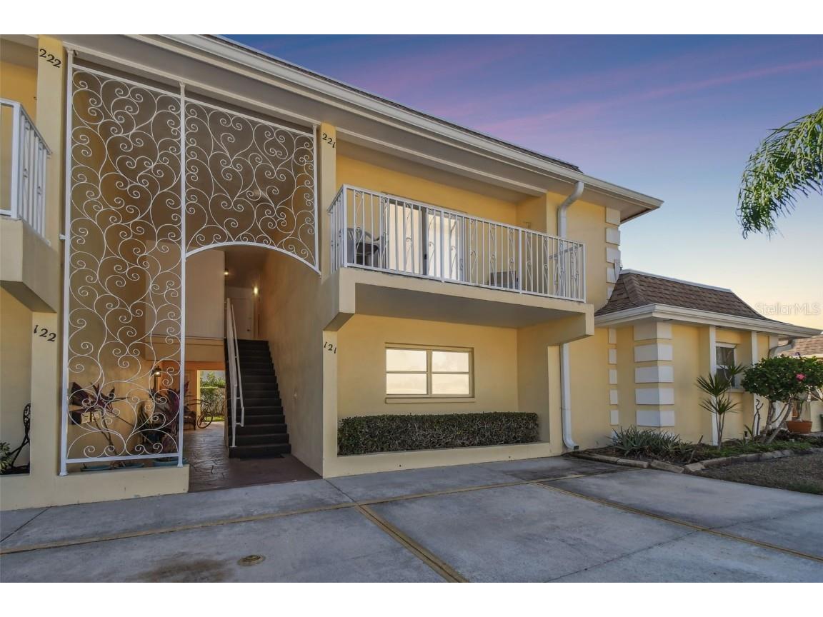 610 Indian Rocks Road N #121 Belleair Bluffs FL 33770 U8224669 image1
