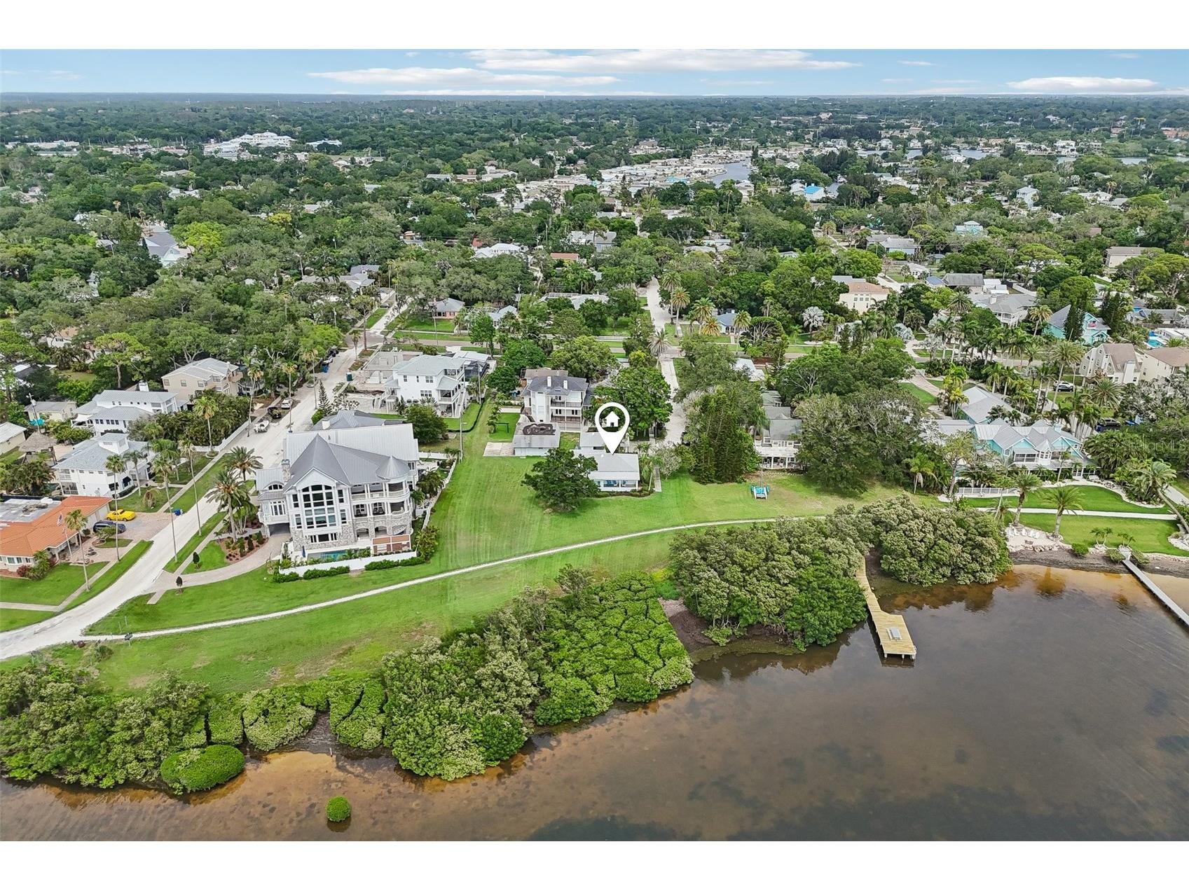 610 Indiana Avenue Crystal Beach FL 34681 TB8516703 image1