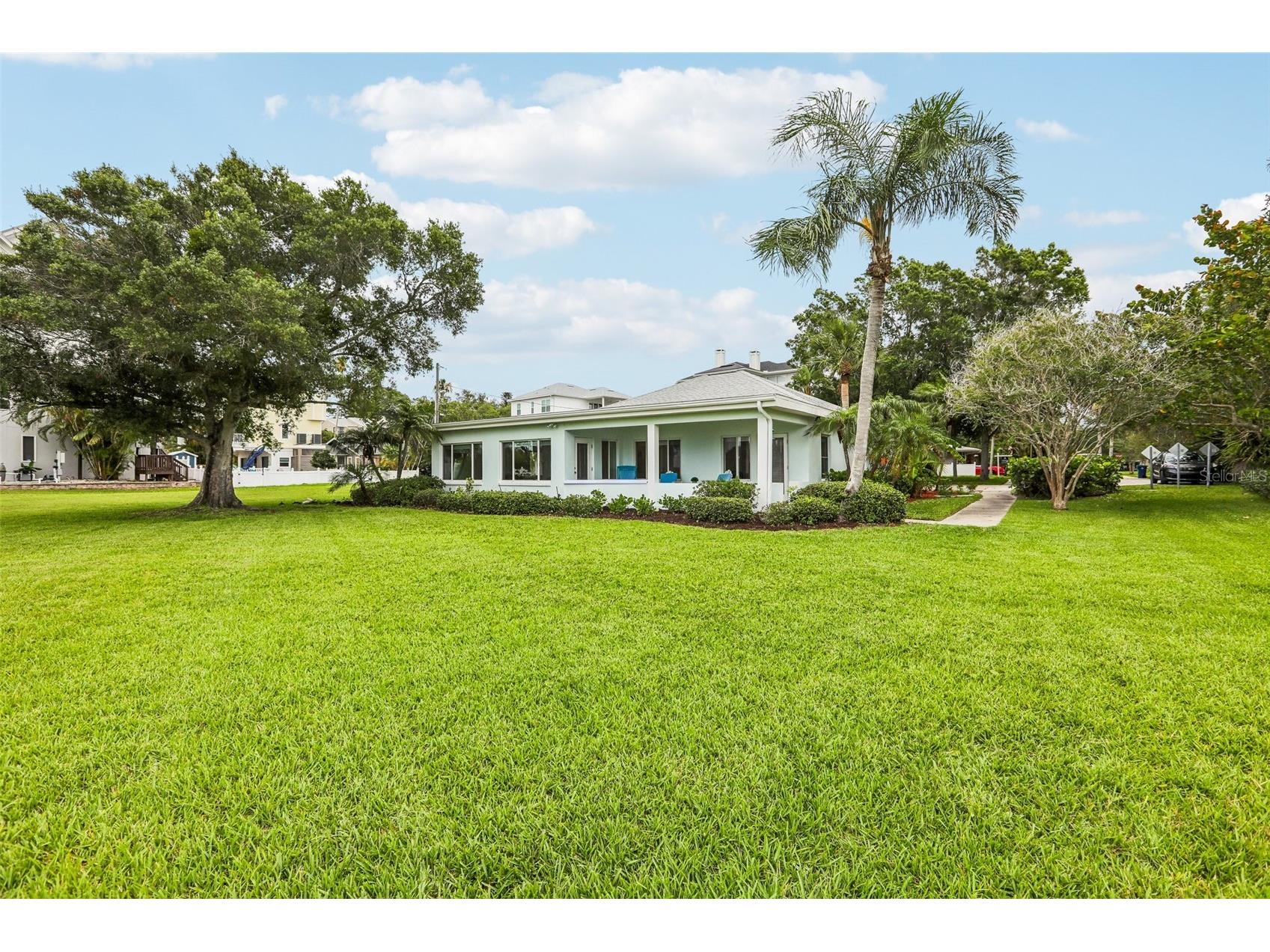610 Indiana Avenue Crystal Beach FL 34681 TB8516703 image3