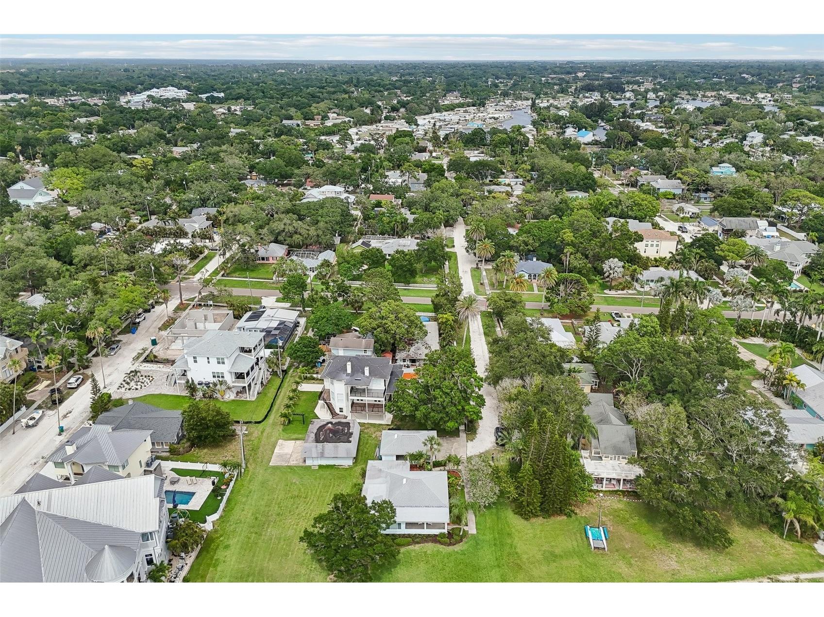 610 Indiana Avenue Crystal Beach FL 34681 TB8516703 image45