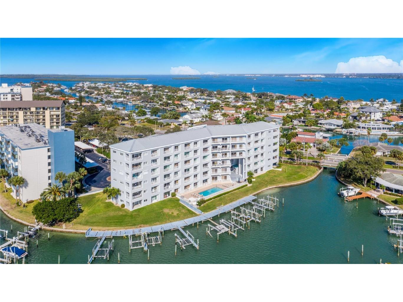 610 Island Way #107 Clearwater FL 33767 U8225897 image1