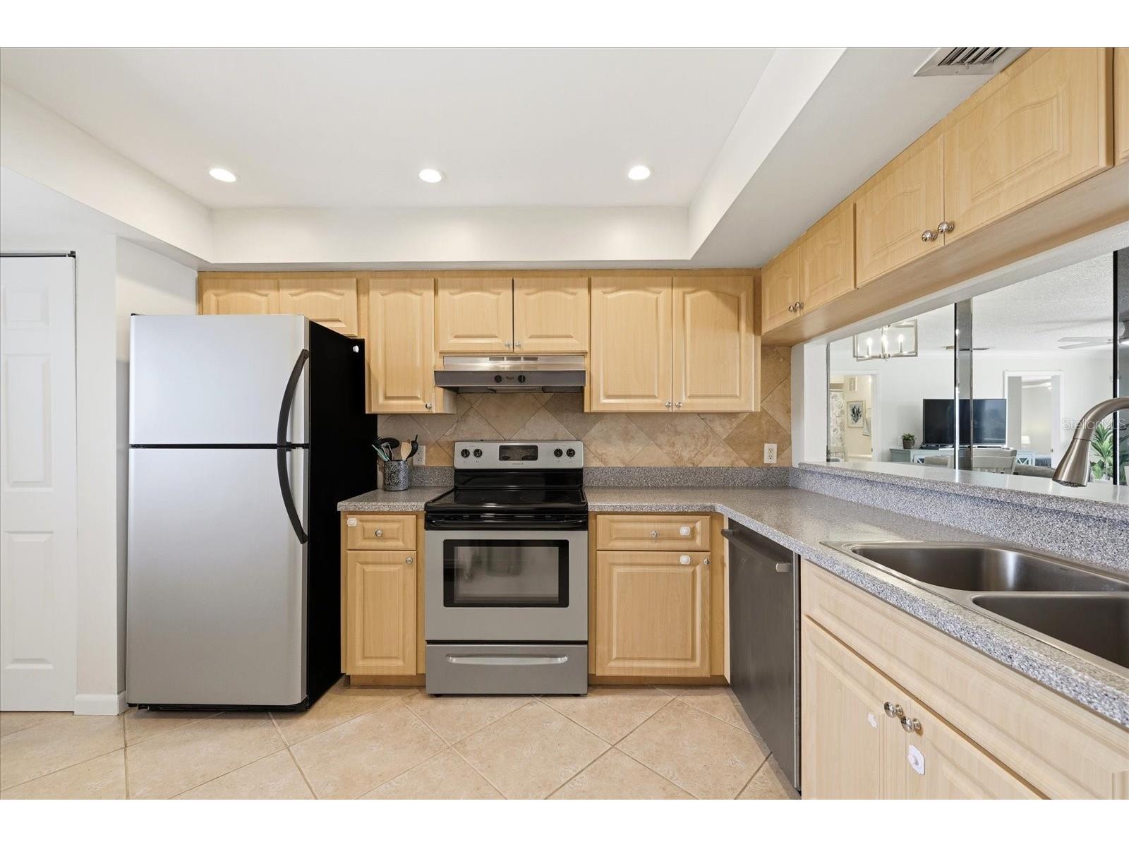 610 Island Way #607 Clearwater Beach FL 33767 TB8497354 image8
