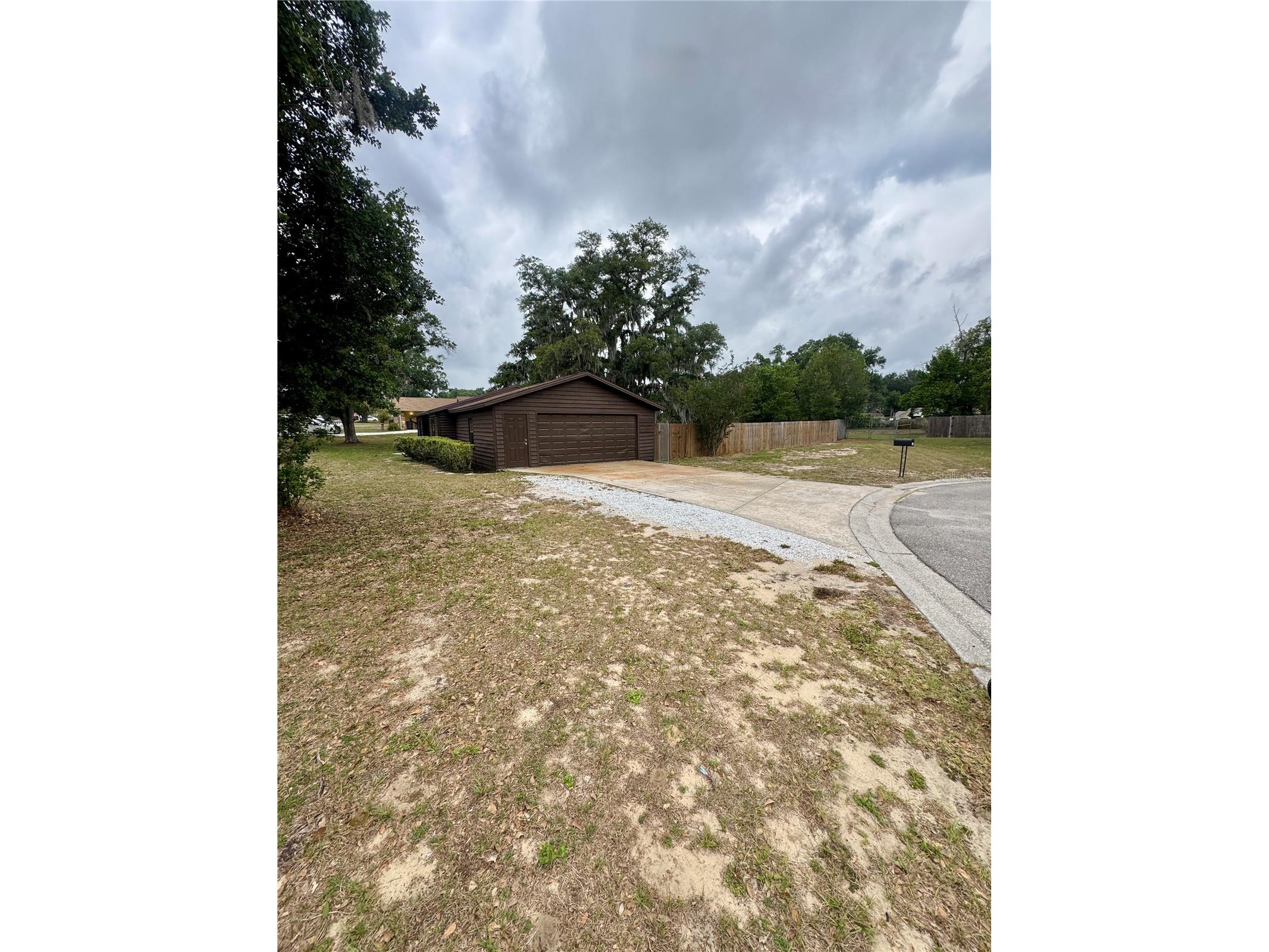 610 King Henry Court Seffner FL 33584 TB8508787 image1