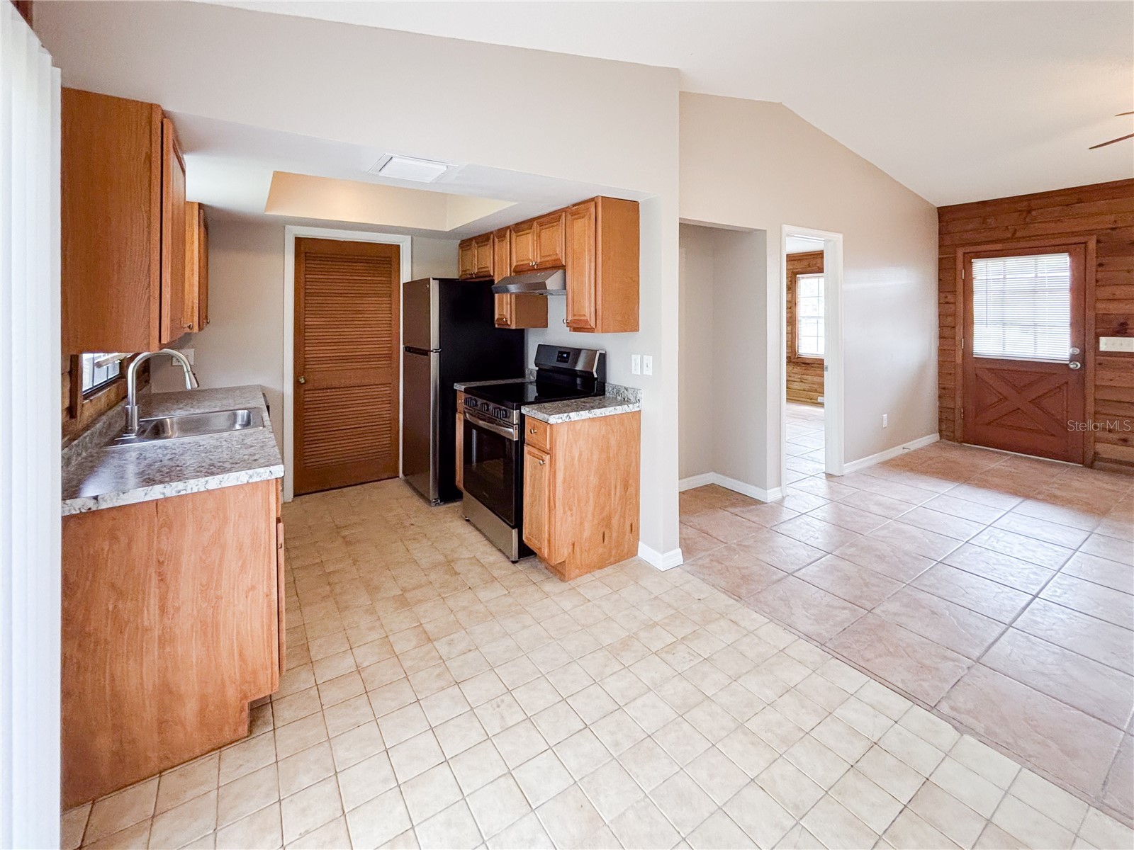 610 King Henry Court Seffner FL 33584 TB8508787 image5