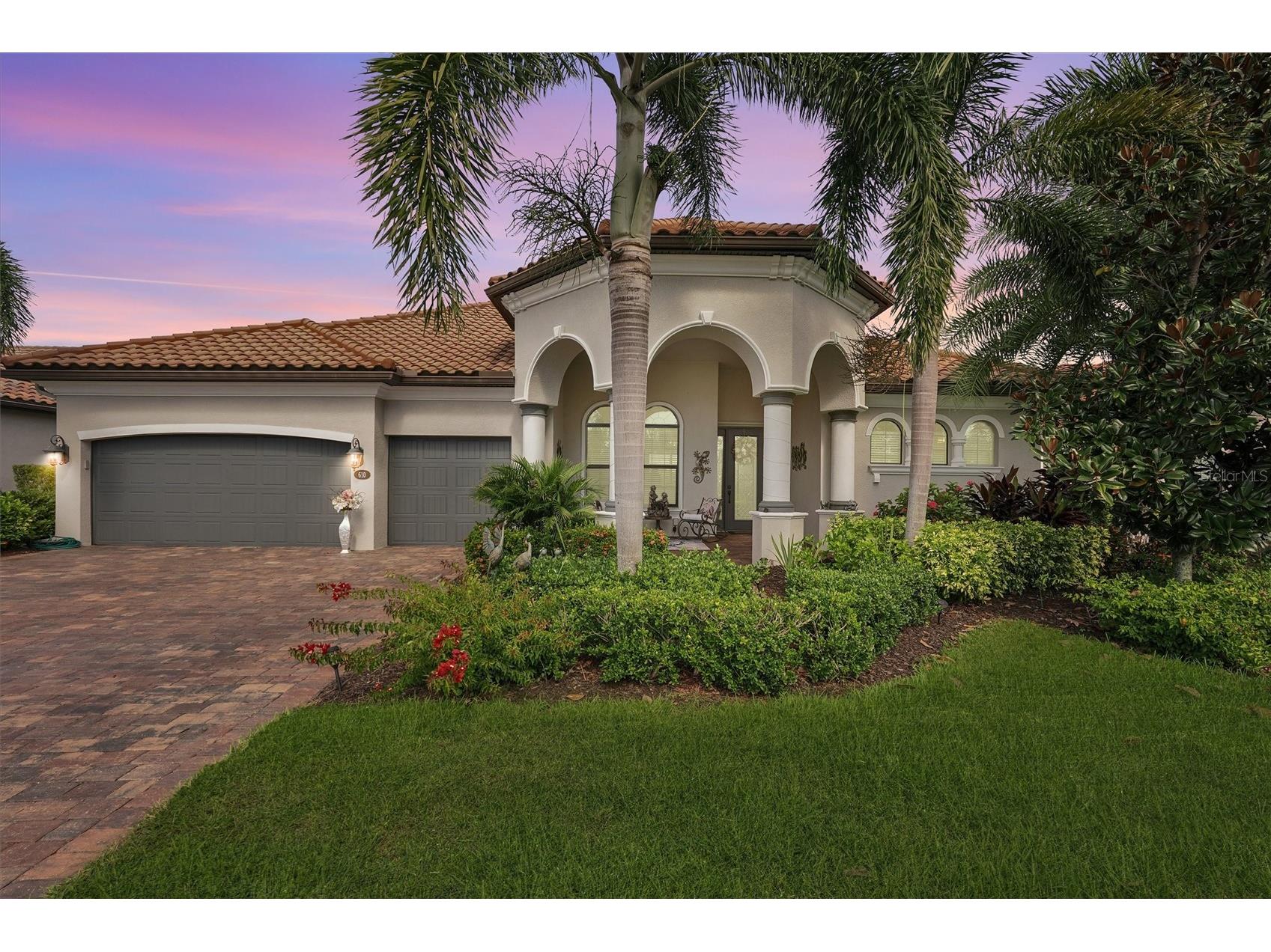 610 Moorings Way Bradenton FL 34212 A4671171 image1