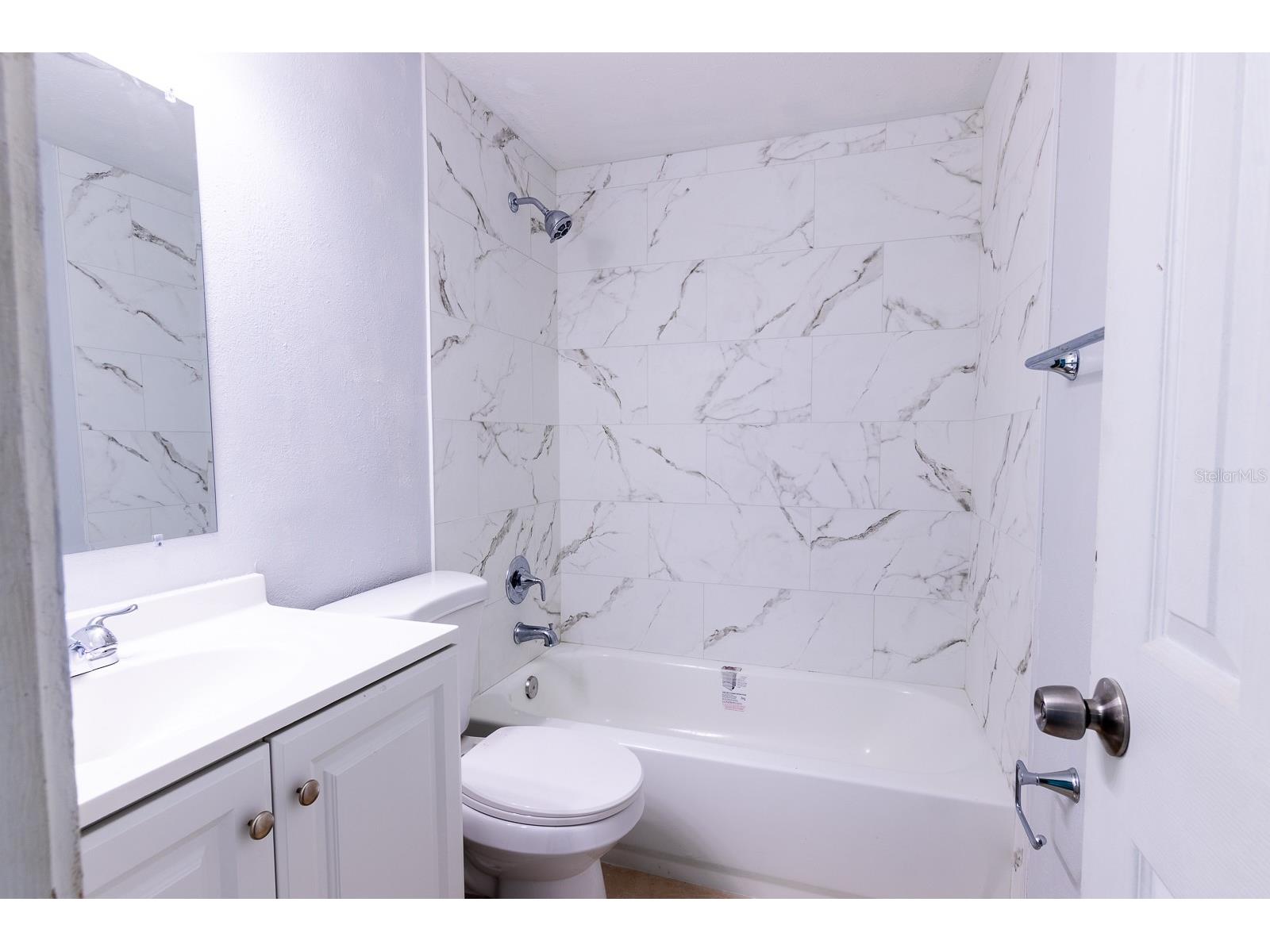 610 N East Avenue Sarasota FL 34237 A4687442 image48