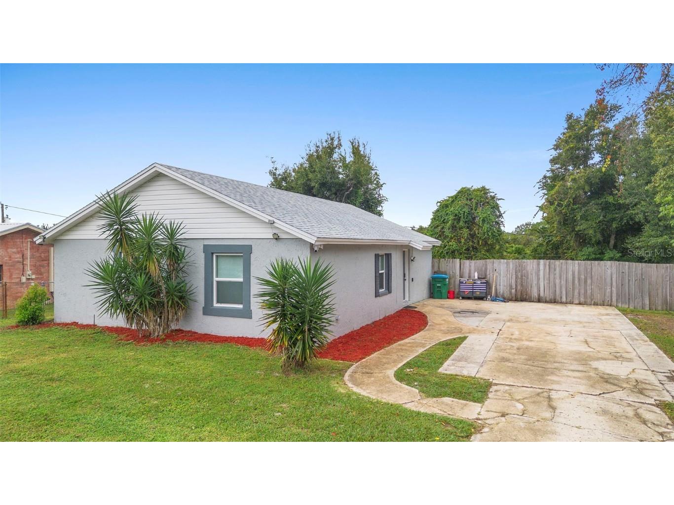 610 Nardello Drive Deltona FL 32725 V4945654 image1