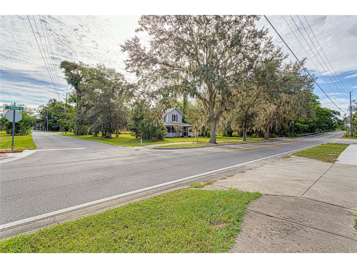 610 S Highland Street Mount Dora FL 32757 O6348547 image1