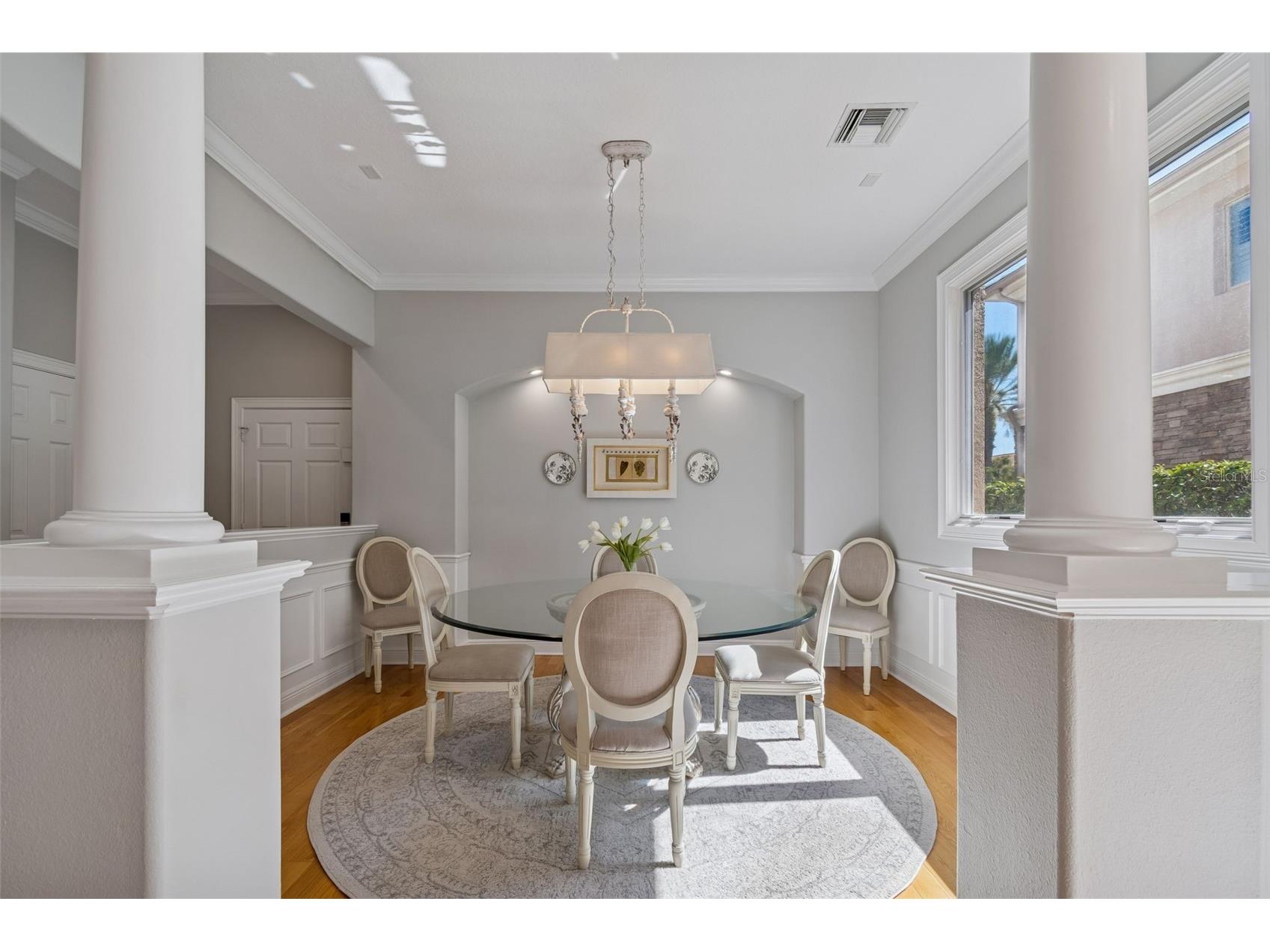 610 Saxony Boulevard Saint Petersburg FL 33716 TB8479483 image3