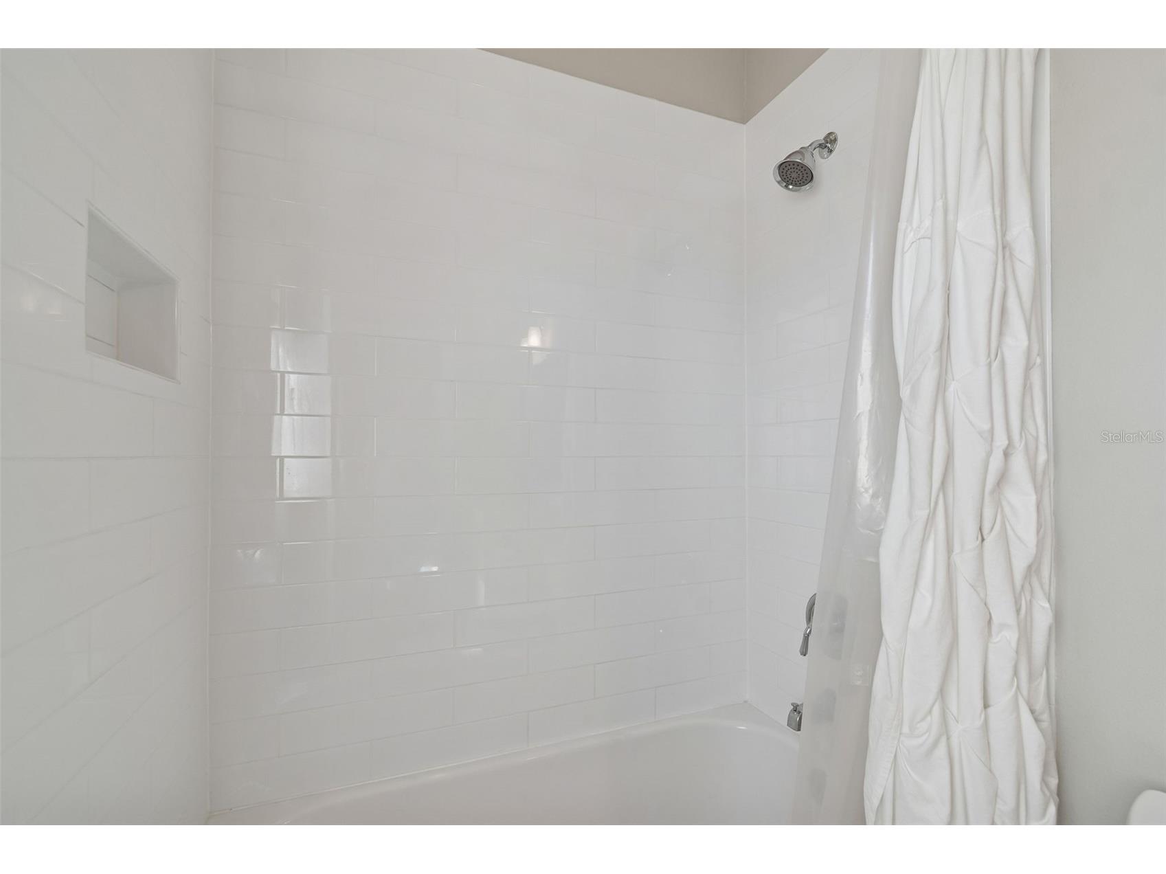 610 Saxony Boulevard Saint Petersburg FL 33716 TB8479483 image44