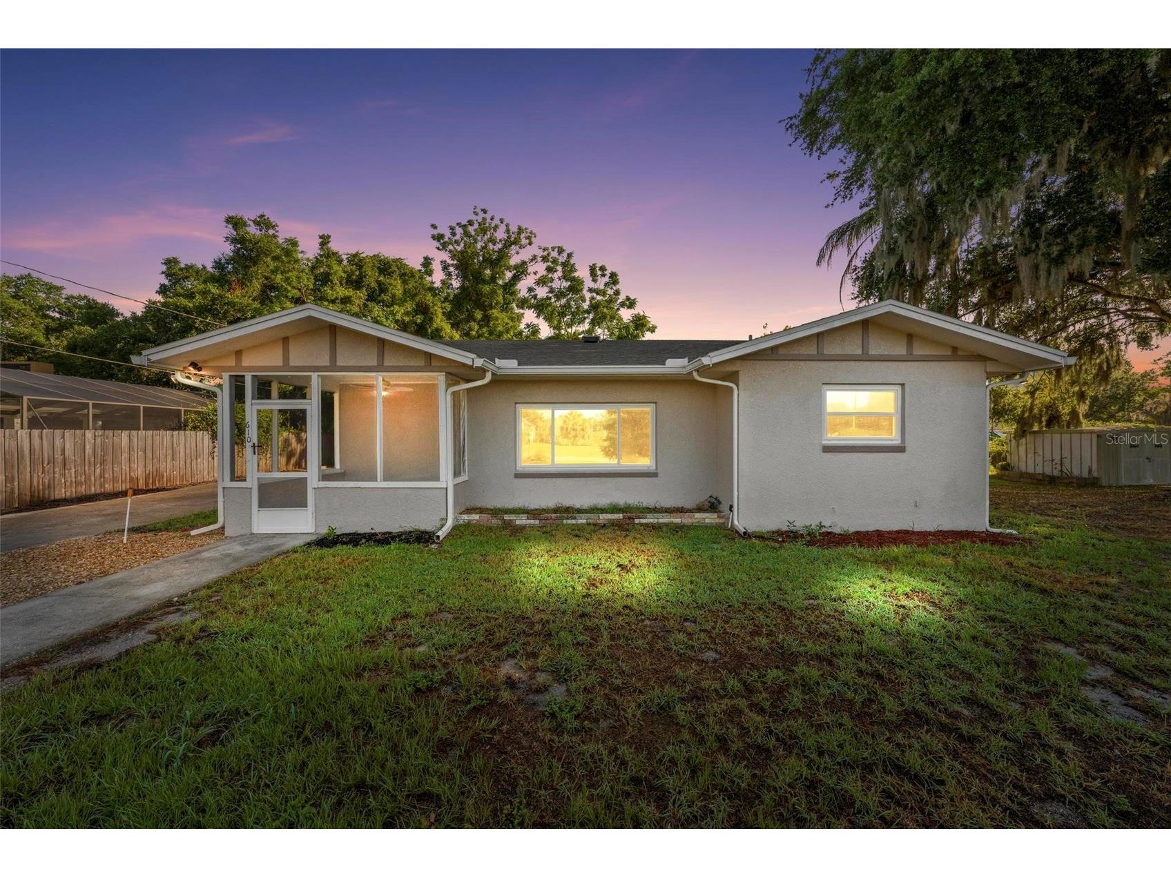 610 W Maud Street Tavares FL 32778 G5114475 image1