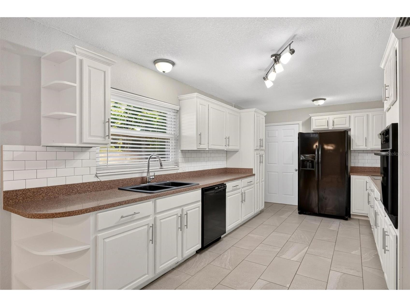 610 W Maud Street Tavares FL 32778 G5114475 image4