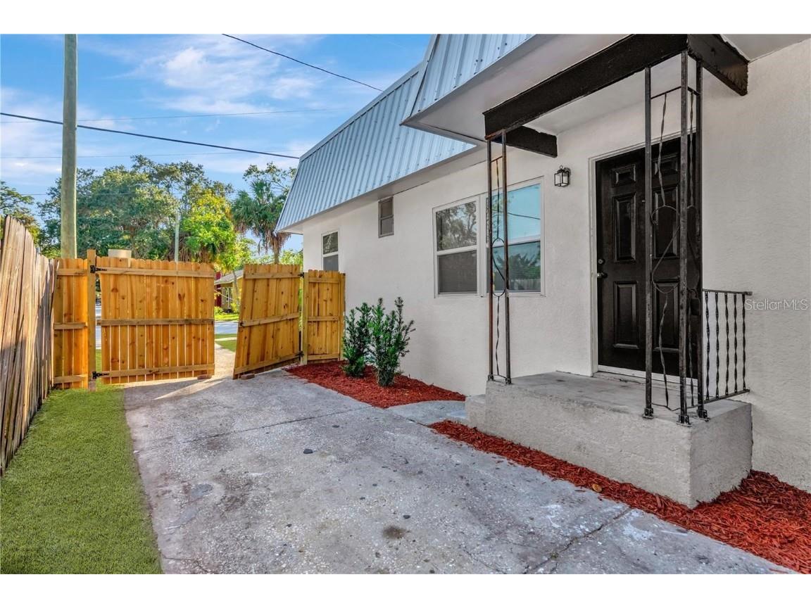 610 Woodlawn Street Clearwater FL 33756 TB8420201 image3