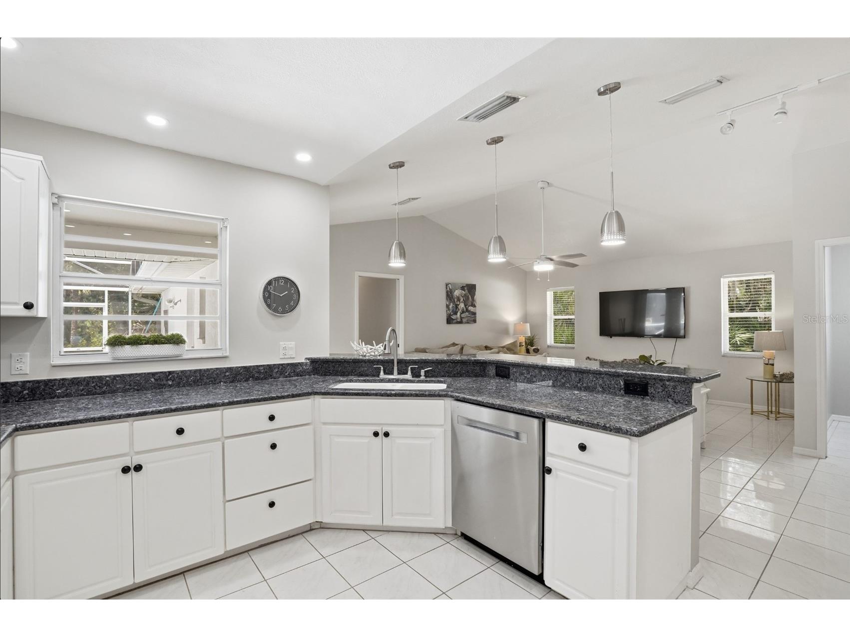 610 Woodview Way Bradenton FL 34212 TB8501504 image17