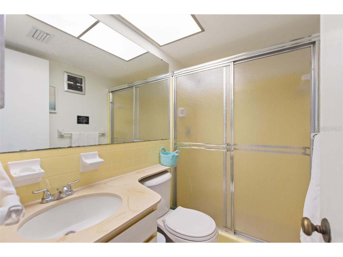 6100 12th Street S #221 Saint Petersburg FL 33705 TB8429936 image13