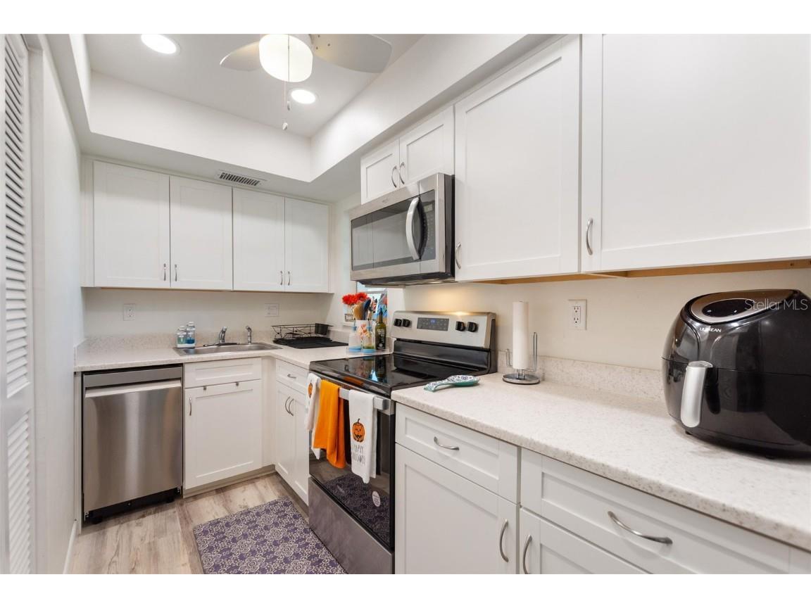 6100 12th Street S #221 Saint Petersburg FL 33705 TB8429936 image20