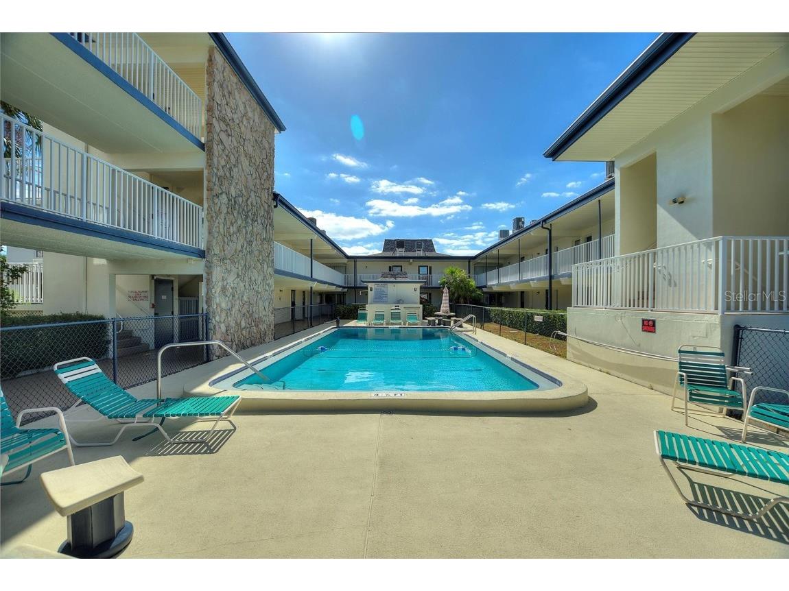 6100 12th Street S #221 Saint Petersburg FL 33705 TB8429936 image3