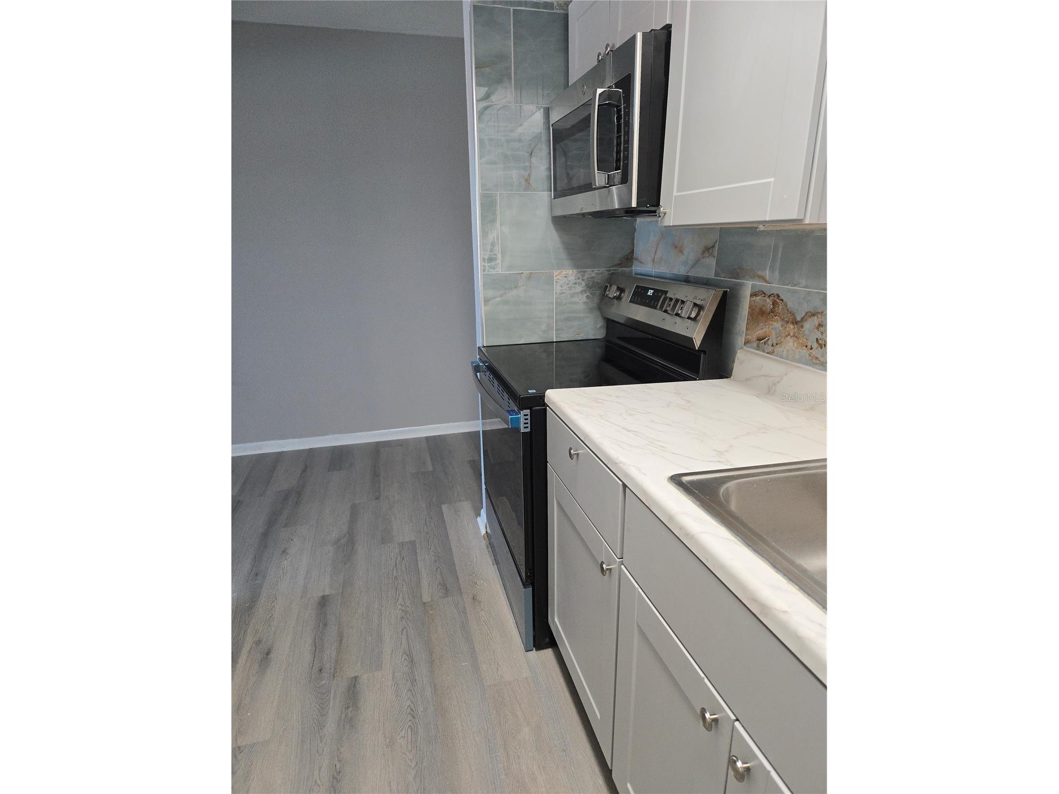 6100 12th Street S #313 Saint Petersburg FL 33705 TB8473183 image17