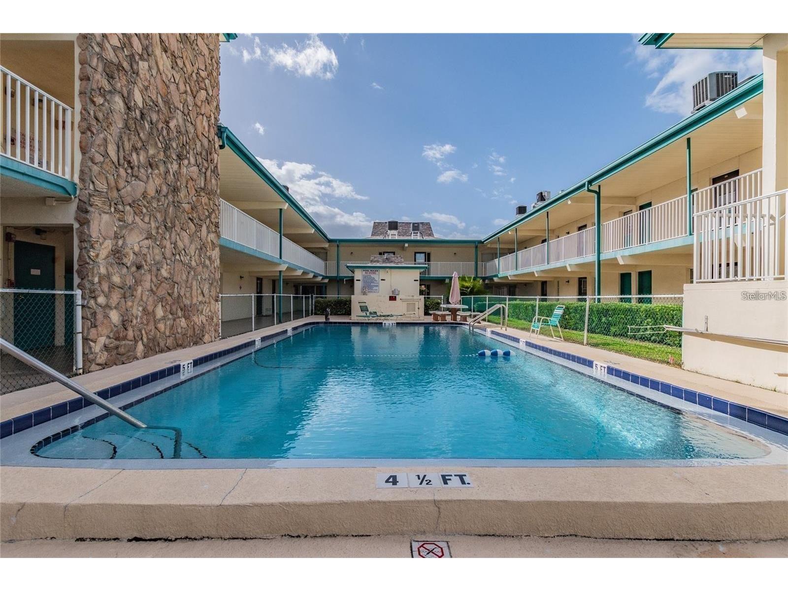 6100 12th Street S #313 Saint Petersburg FL 33705 TB8473183 image30