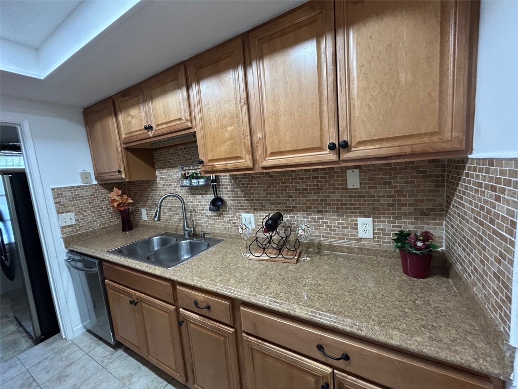 6100 21st Street N #15 Saint Petersburg FL 33714 TB8424775 image14