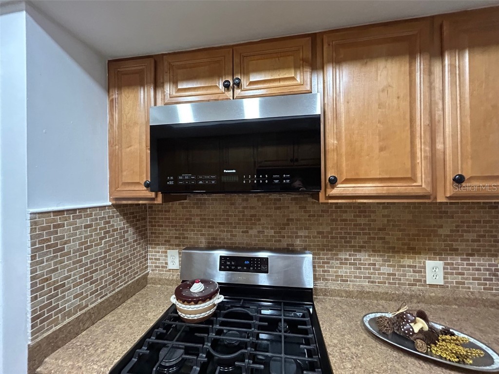 6100 21st Street N #15 Saint Petersburg FL 33714 TB8424775 image17
