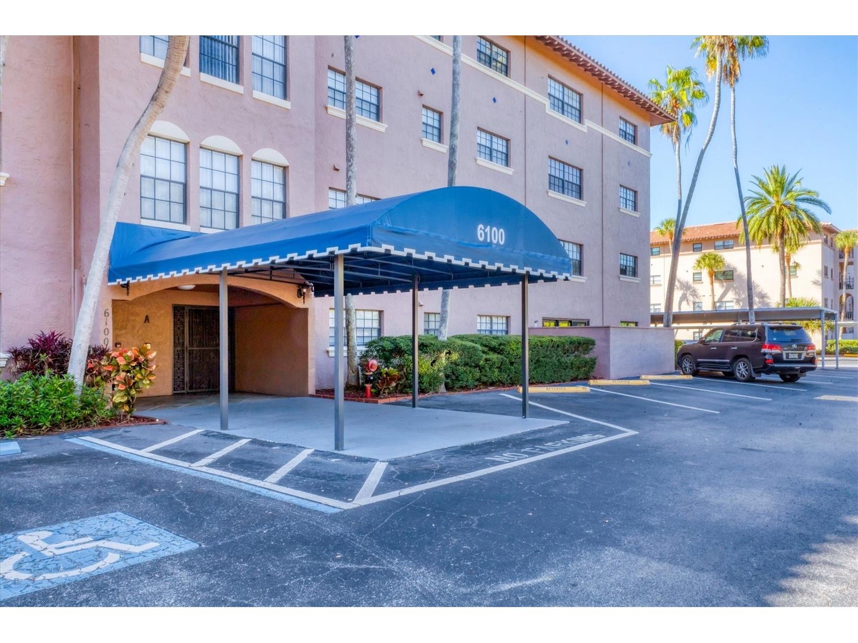 6100 Gulfport Boulevard S #415 Gulfport FL 33707 A4677493 image2