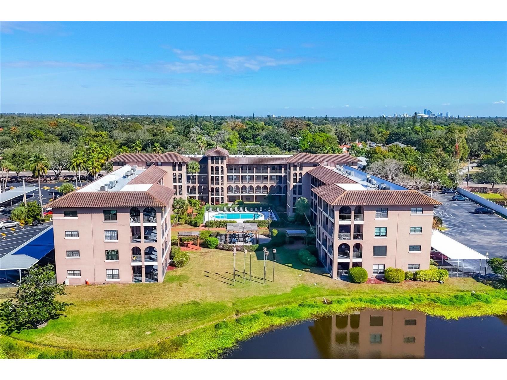 6100 Gulfport Boulevard S #415 Gulfport FL 33707 A4677493 image32