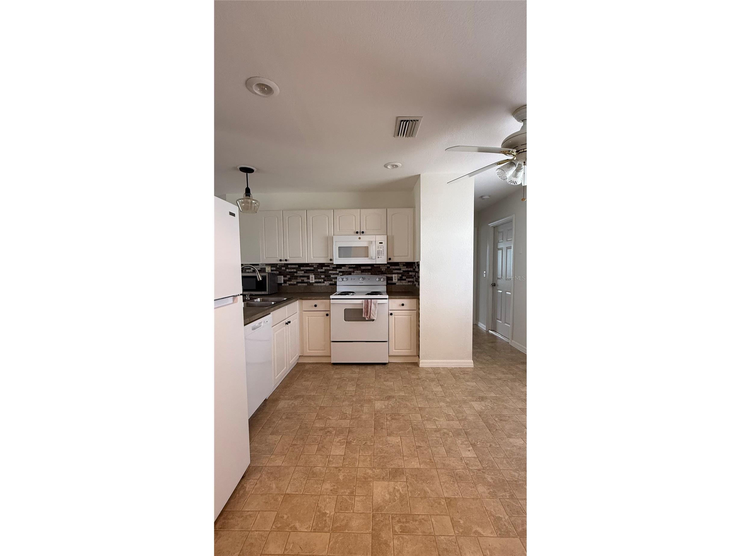 6100 Hoffman Street North Port FL 34287 A4692403 image6