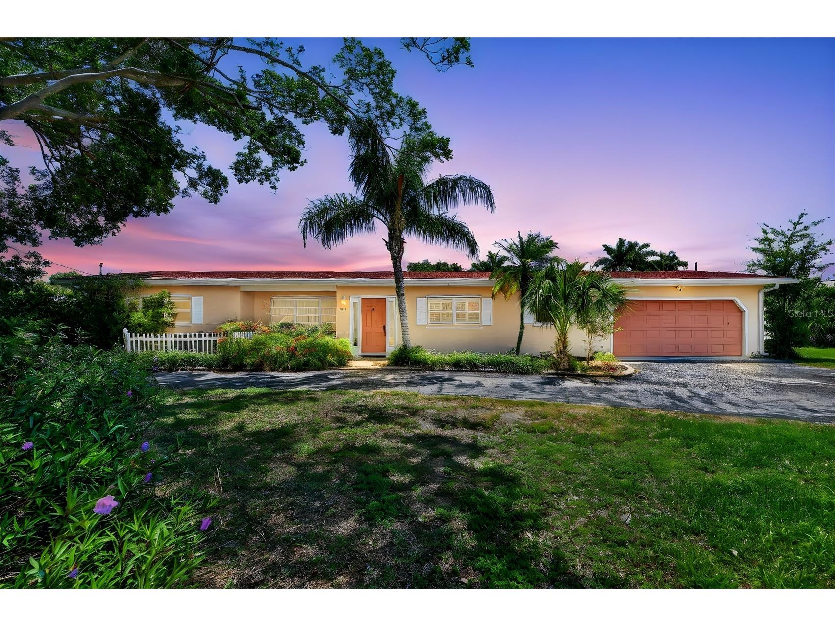 6100 Hollywood Boulevard Sarasota FL 34231 A4692788 image1