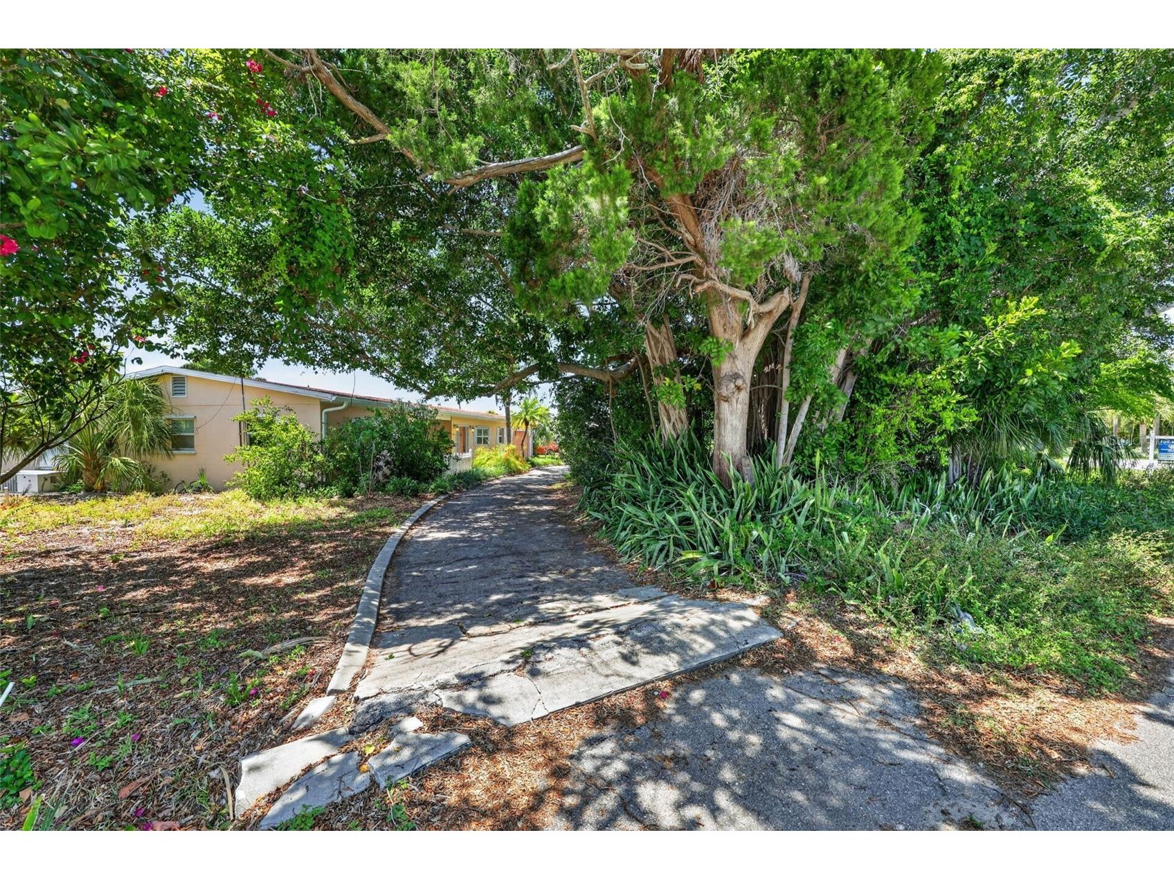6100 Hollywood Boulevard Sarasota FL 34231 A4692788 image43