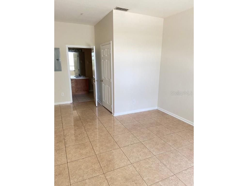 6100 Stevenson Drive #208 Orlando FL 32835 O6333671 image3