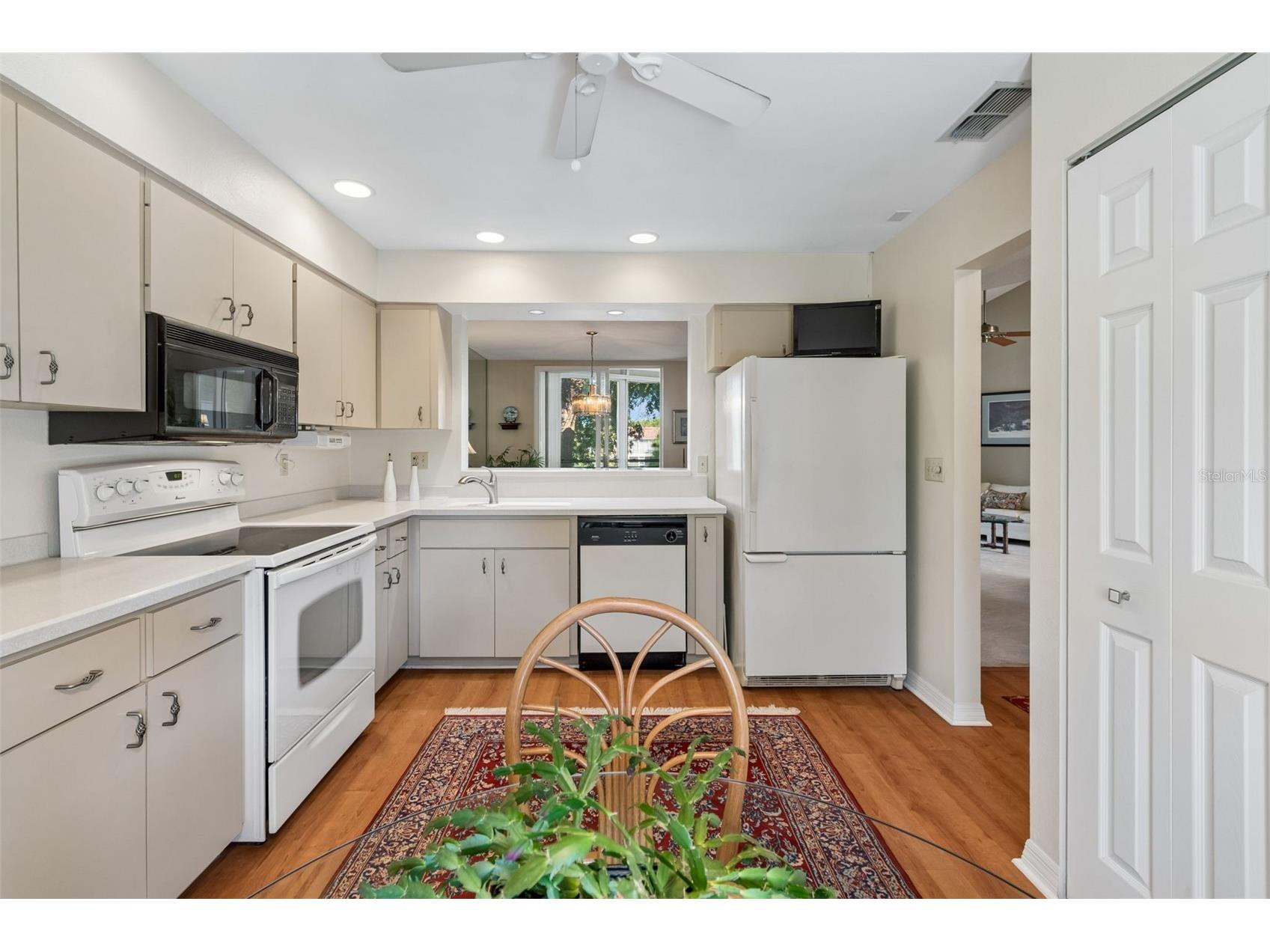6101 34th Street W #10H Bradenton FL 34210 A4690598 image8