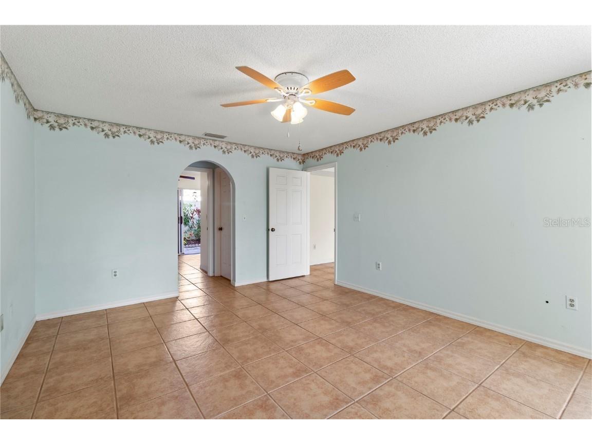 6101 34th Street W #14B Bradenton FL 34210 A4672421 image19