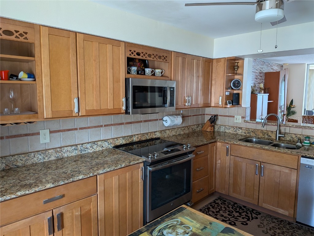 6101 34th Street W #31H Bradenton FL 34210 A4671286 image10