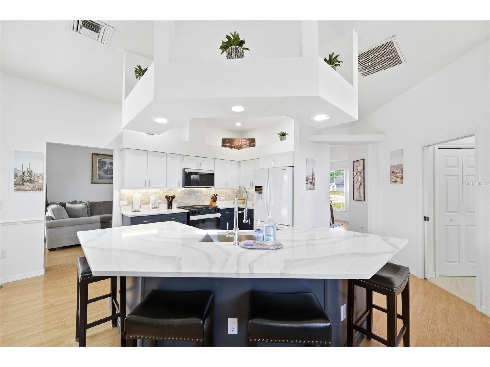 6101 Krista Drive Spring Hill FL 34609 W7885542 image2
