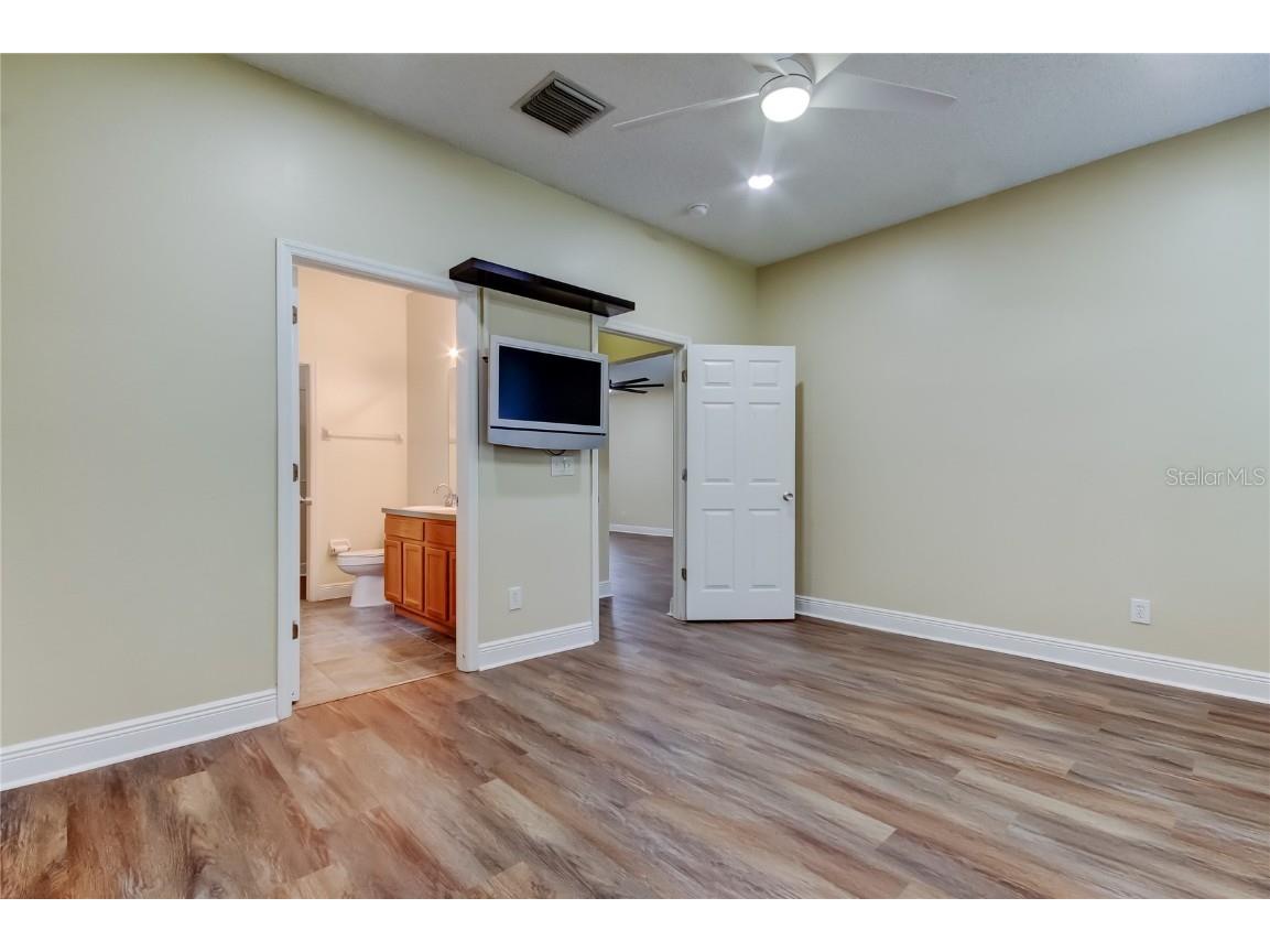 6101 Lanshire Drive Tampa FL 33634 TB8403109 image19