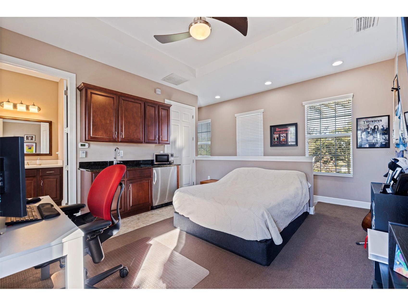 6101 Yeats Manor Drive Tampa FL 33616 TB8432516 image35