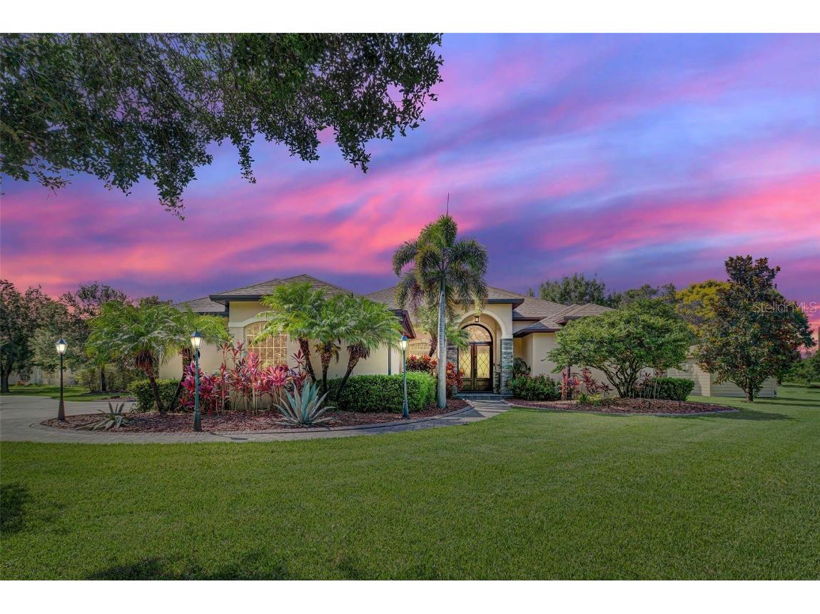 6102 Goldfinch Street Sarasota FL 34241 D6120172 image1